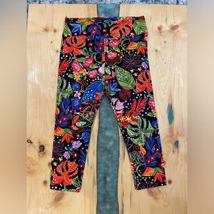 No Boundaries Hawaiian Print Capri Leggings - Size XL